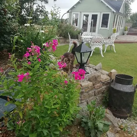 Tig Na Coille Country House *