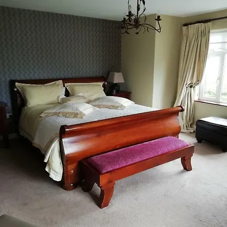 Tig Na Coille Country House キルケニー