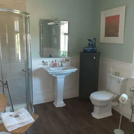 Tig Na Coille Country House *